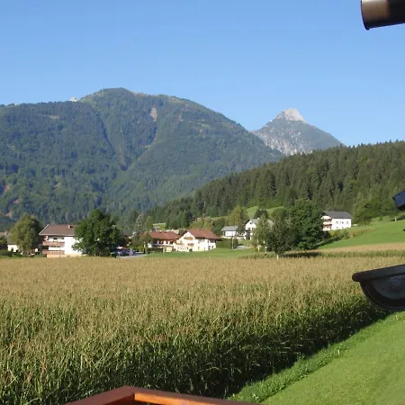 Chalet In Mauthen Near Ski Slope Dağ evi *